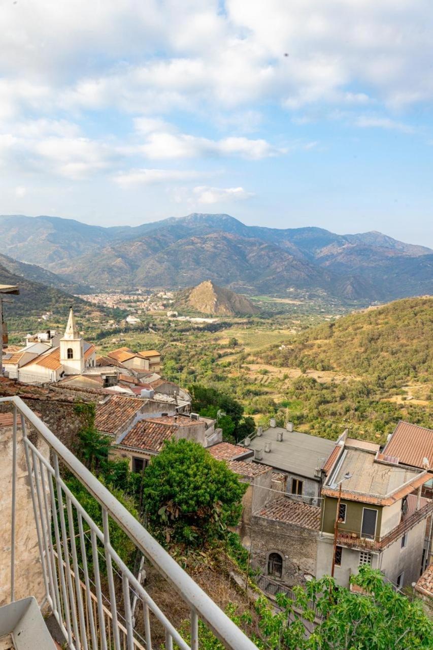 Le Chevalier Apartment Castiglione De Sicilia Eksteriør bilde